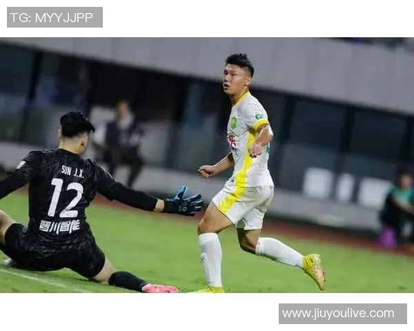 媒体人称方昊李昂加盟辽宁铁人可能性为零英博即将官宣李昂转会消息